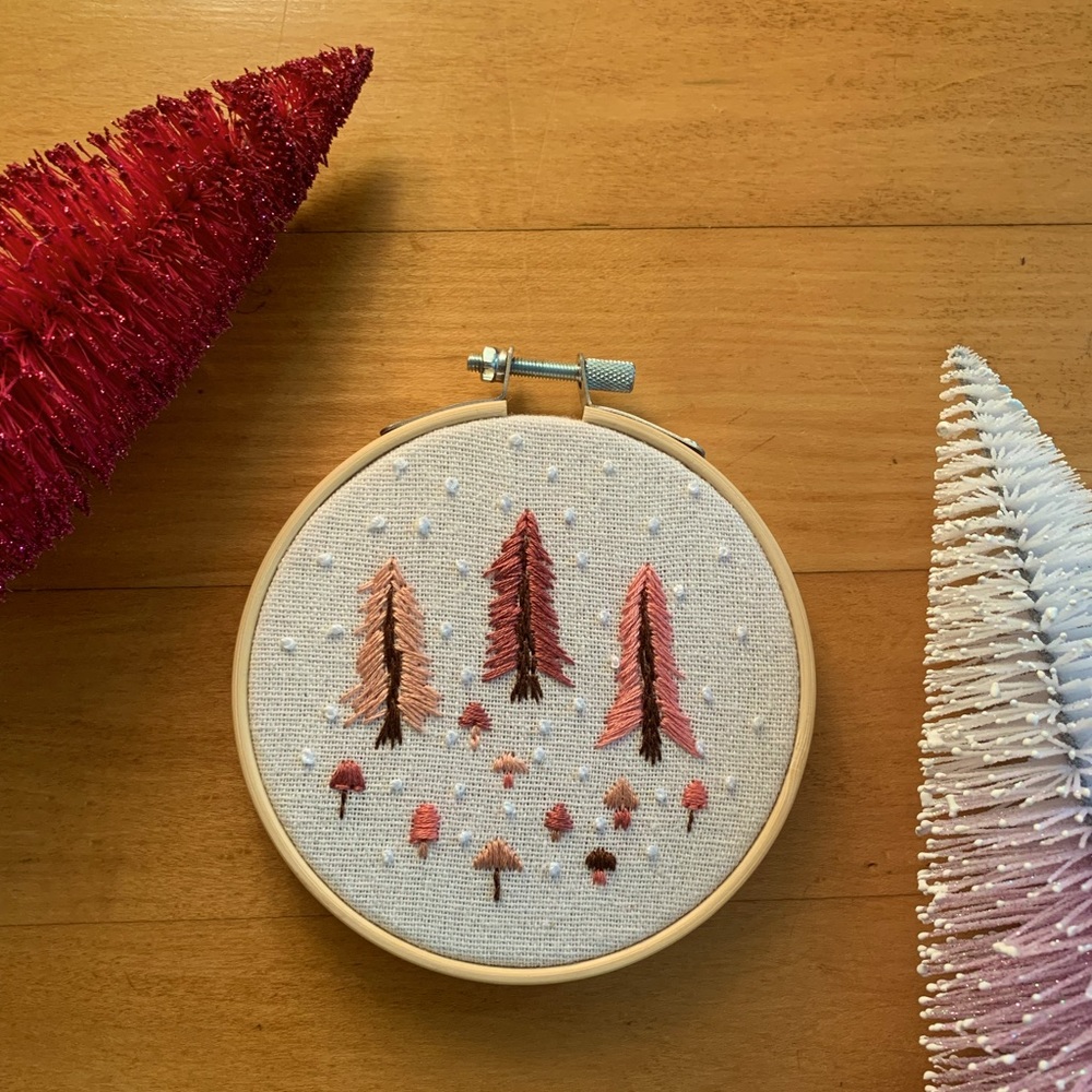 Pink trees/mushrooms embroidery 💕🍄
